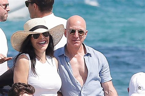 Jeff Bezos And Lauren Sanchezs Relationship Timeline In Photos