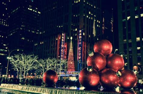 Festive New York Holidays Best Christmas Experiences In The Big Apple