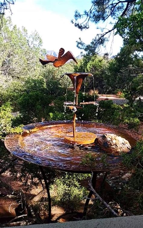 The sound attracts birds, and the rippling water prevents mosquitoes from breeding, making your birdbath the freshest, busiest one in the neighborhood! Hummingbird Solid Copper Dripper Fountain - Happy Gardens | Vogelbad, Wassergarten, Garten