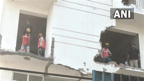 Demolition Of The Illegally Constructed Yazdan Building Begins In Up Photos Hd Images Pictures