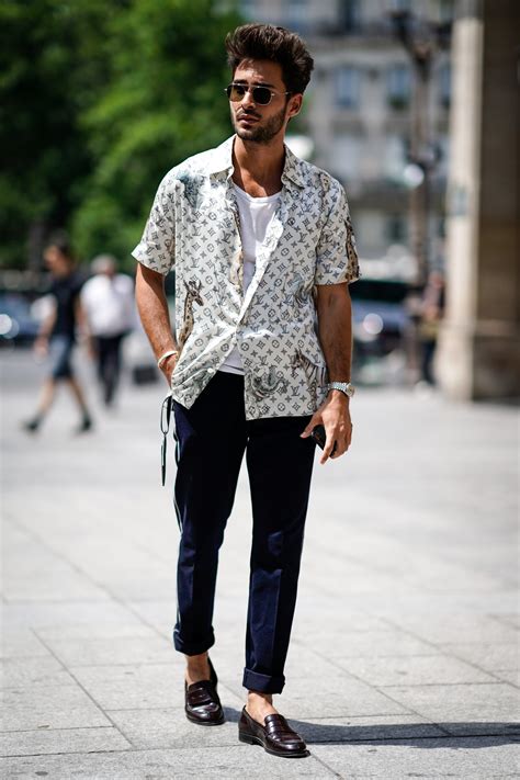How To Dress For Work When Its Hot Out Photos Gq Men Fashion Show Mens Fashion Suits Denim