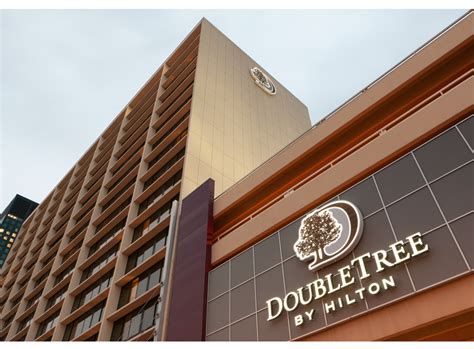 Doubletree By Hilton Cleveland Downtown Todays Bride