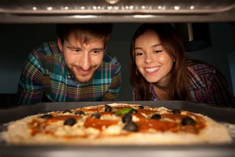 Best Indoor Pizza Ovens Uk 2022 5 Top Performers For Your Kitchen From Ninja To Sage
