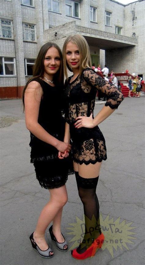 ロシアの女子高生が着てるドレスがエロすぎて話題に ポッカキット