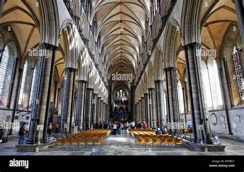 Interior De La Catedral De Salisbury Salisbury Wiltshire Inglaterra