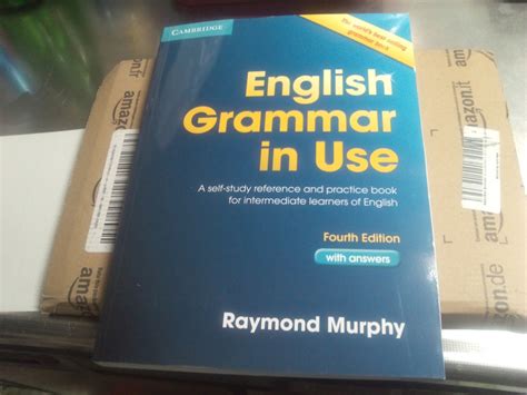 There are 200 exercises in this new edition. そろそろやってみるか: English Grammar in Use Fourth Edition