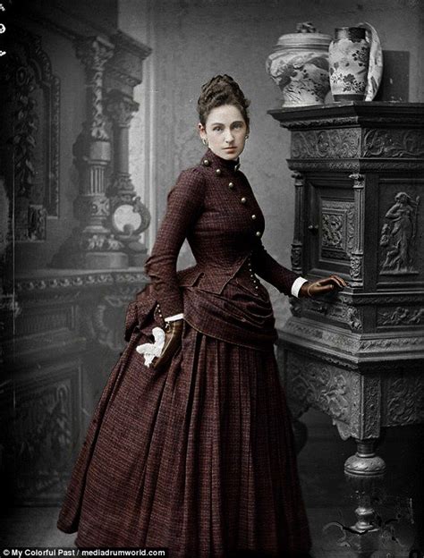 Early Fashion Photographs Turn To Colour Daily Mail Online Victorian Fashion Victorian Women