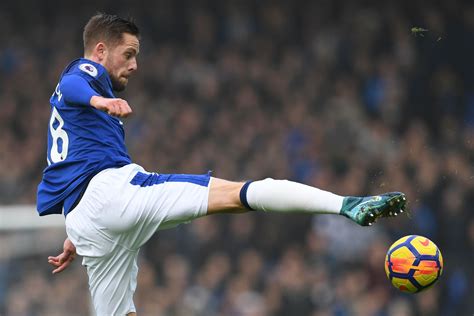 Please add the homepage on which the squad is supposed to be embedded. Gylfi Sigurdsson reacts to Everton's Cenk Tosun deal ...