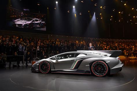 Lamborghini Introduced Its Veneno Supercar A 750 Horsepower Beast
