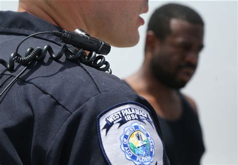 West Palm Beach Police Start Using Tiny Body Cams Say Theyre