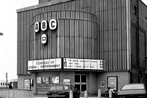 18 Fantastic Retro Photos Of Mansfields Cinemas Through The Years