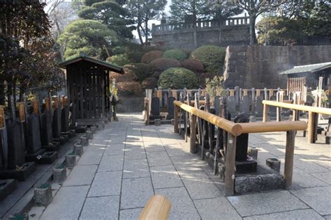 The 47 Ronin Their Graves And Where To Find Them Wexpats Guide