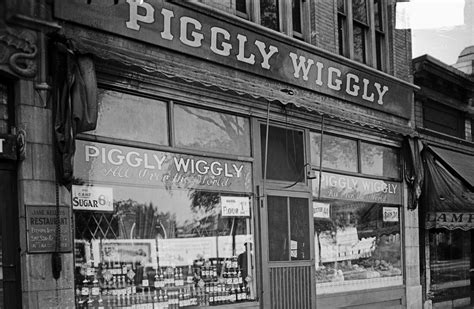 9 Things You Should Know About Piggly Wiggly Piggly Wiggly Around