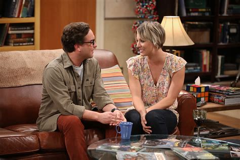 Kaley Cuoco Johnny Galecki Reflect On Real Life Romance During The