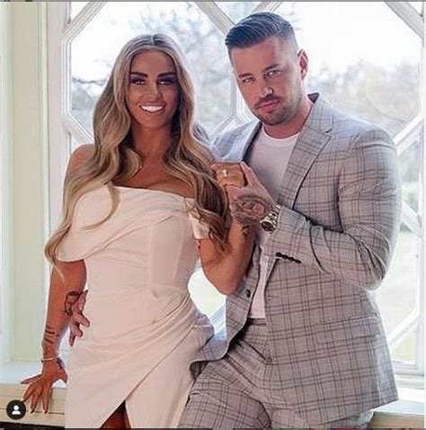 Katie Price 42 Gets Engaged For The 8th Time To Boyfriend Carl Woods