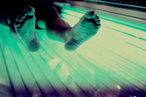 Researchers Say Indoor Tanning And Addiction Activate Same Parts Of The