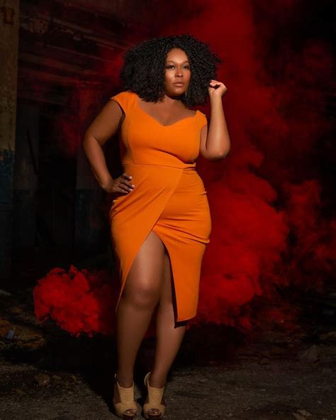 Here Are 10 Plus Size Fashion Photographers To Know Plus Size Posing