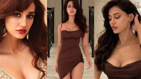 Disha Patani Hot Cleavage Boobs Almost Popped Out In Awards Disha