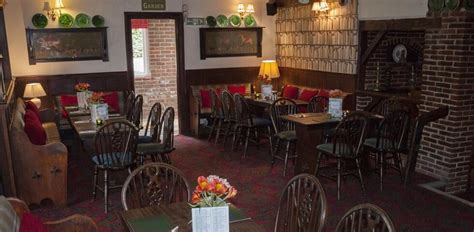 Contact The Elm Tree Inn Great Pub Food In Swanwick