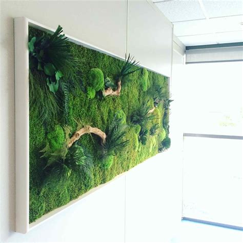 An indoor living wall is an array of live plants that are planted vertically and grown against a wall using several types of green wall systems. Gorgeous 20+ Diy Indoor Moss Wall for You Home Inspiration ...