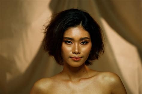 Premium Photo Half Body 20s Asian Indian Woman Tanned Skin Curl Hair
