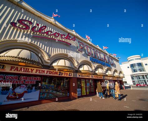 Entrance To The Amusement Arcade Hi Res Stock Photography And Images