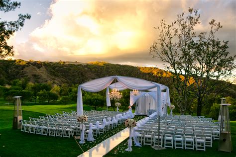 Couples planning their wedding usually begin with the perfect wedding venue. Los Angeles Outdoor Wedding Venue | MountainGate Country Club