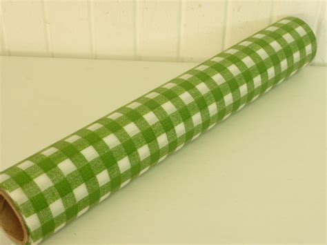 The paper sticks to the desired surface with minimal effort. NICE Vintage Shelf Liner Paper Roll Green & White Gingham 9