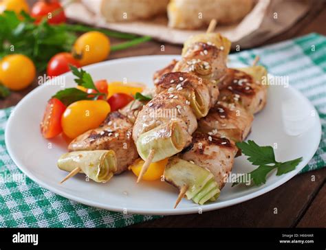Chicken Shish Kebab Hi Res Stock Photography And Images Alamy