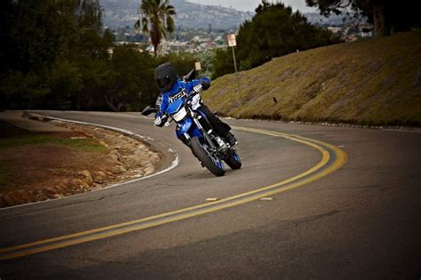 The klx300r offers good speed to the riders. 2010 Kawasaki KLX250SF Gallery 346553 | Top Speed