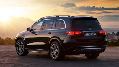2020 Mercedes Benz Gls Class Debuts Larger And In Charger Automobile