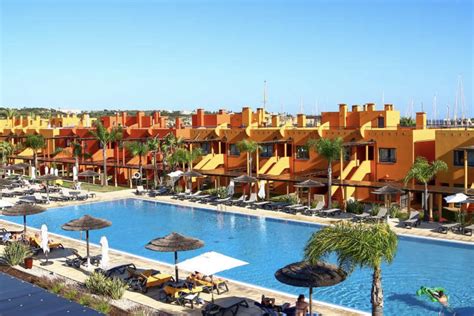 The prime location in a shopping area gives quick access to morgado golf course. Health & Hedonism in The Algarve - DOSE
