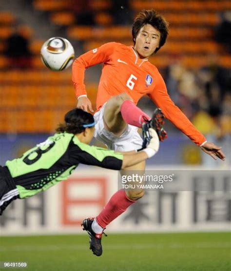 South Korean Midfielder Koo Ja Cheol Scores A Goal Over Hong Kong