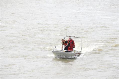 Updated Search Of The Kankakee River Continues Local News Daily