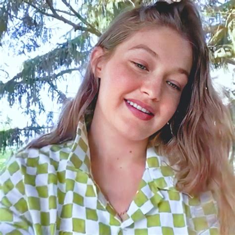 Gigi Hadid Shows Off Her Baby Bump For The First Time In An Instagram