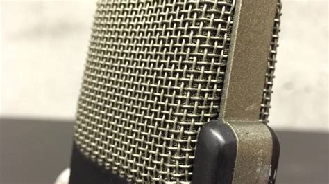 Alt går hurtigere, og der kommer mere af det. KOMMENTAR Podcasts er hot stuff! | Tech | DR
