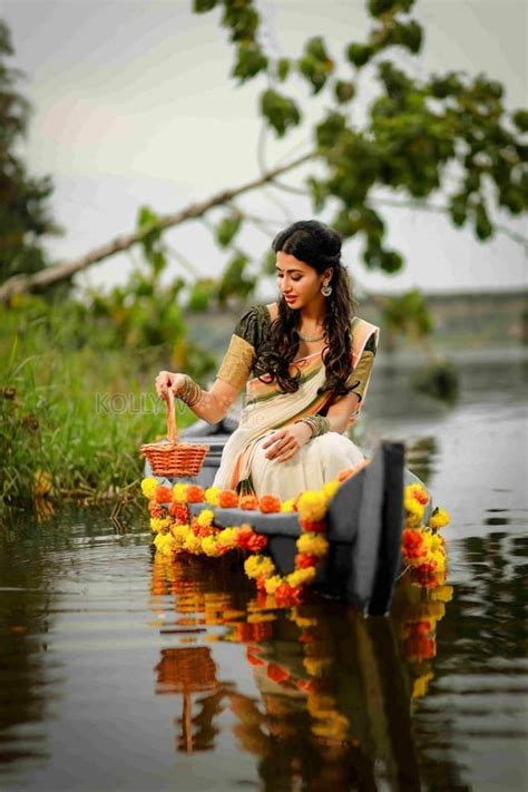 Actress Gayatri Iyer New Photoshoot Pictures Kollywood Zone