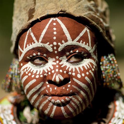 Face Painted Kikuya Woman Kenya Photo By Eric Laffrorgue Tribal