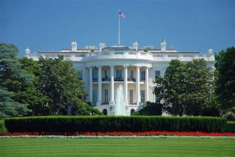 Mike banning (gerard butler) es un agente del servicio secreto objetivo: Historia de la Casa Blanca, la casa más importante de América