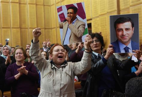 Imprisoned Kurdish Leader In Turkey Calls Off Hunger Strike