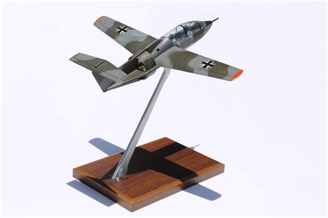 Aviation Models — Here Is A Beautiful Fomaer Fan Trainer And A