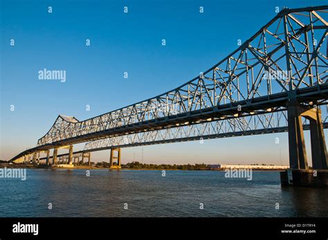 Crescent City Bridges Hi Res Stock Photography And Images Alamy