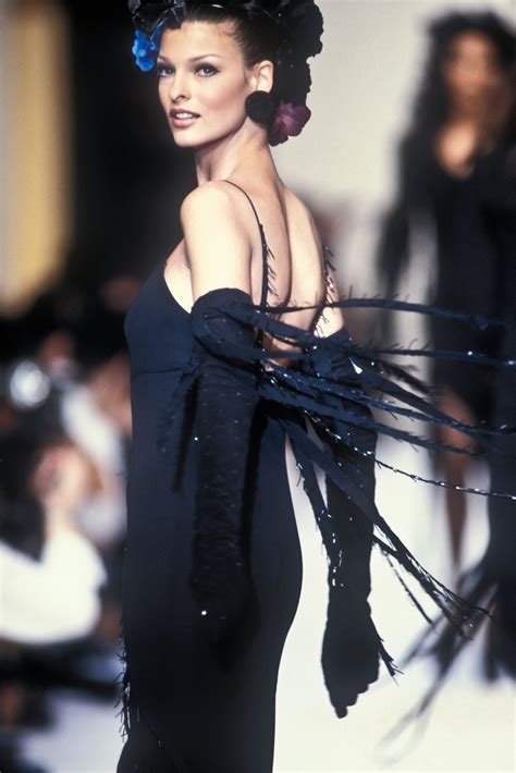 Linda Evangelista Chanel Fallwint 1992 Tumblr Pics