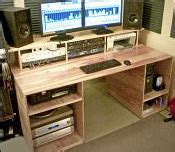 What Should the Ideal Recording Studio Desk Look Like?