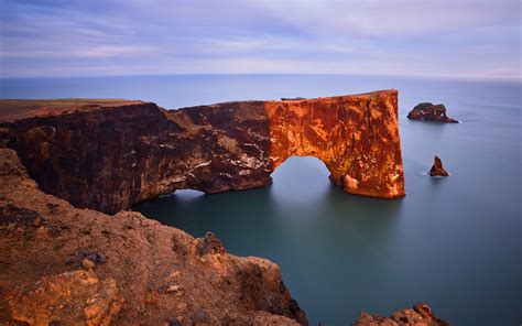 Download Wallpaper For 2048x1152 Resolution Dyrholaey Arch Iceland