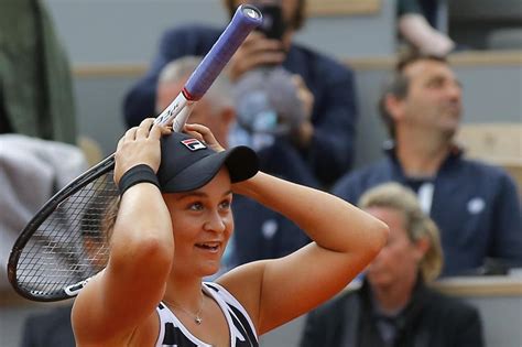 Ashleigh Barty Wins French Open Womens Title With Victory Over Marketa Vondrousova London
