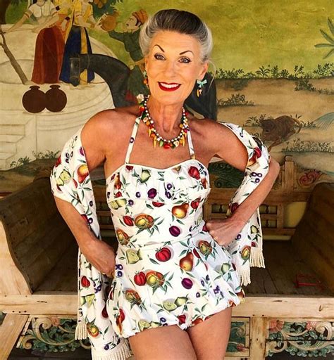 62 Year Old Woman Shared How She S Gone From Being An Average Mom To A Part Time Model Small