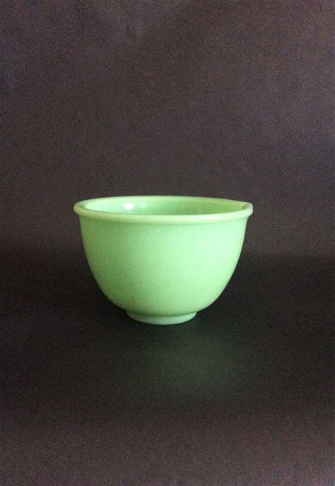 Jadeite mixing bowl with pour spout | Etsy | Mixing bowl, Bowl, Mixing