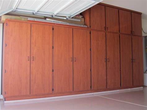 Garage cabinets and storage systems for your garage or work shop. Garage Cabinets: Make Your Garage Look Neater ...