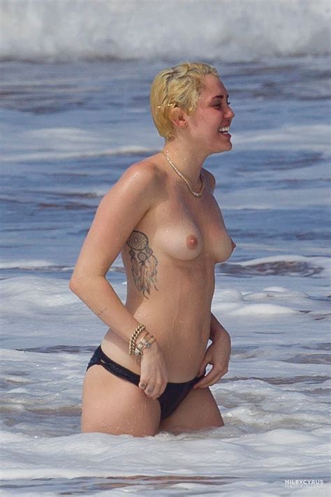Miley Cyrus nude pics página